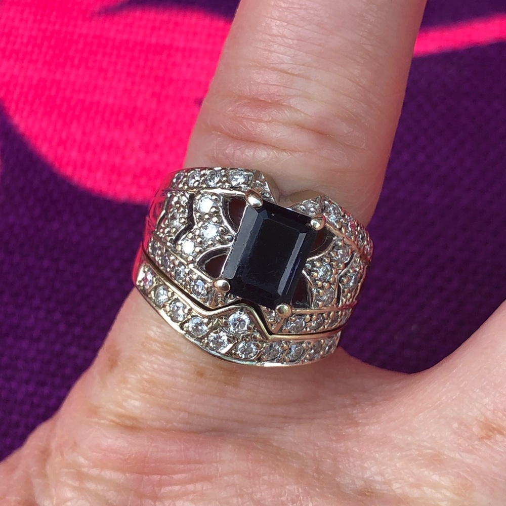 14k Gold Diamond & Iolite Ring set 10.3g